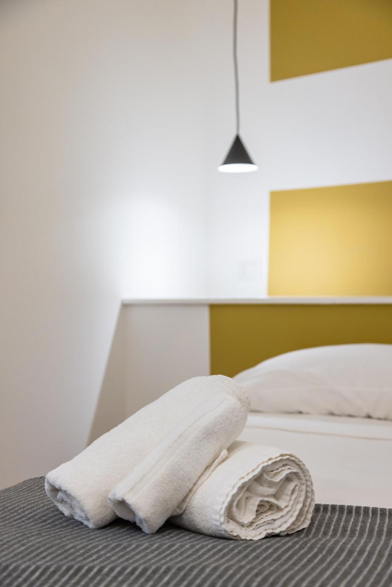 Lioy 25 By Napoliapartments Affittacamere