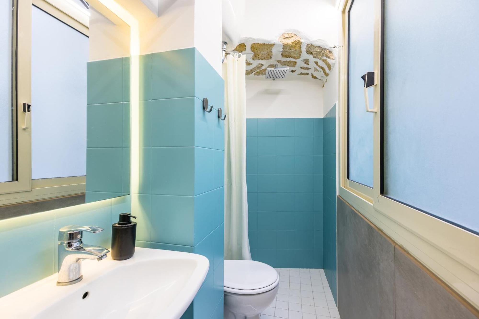 Lioy 25 By Napoliapartments Affittacamere